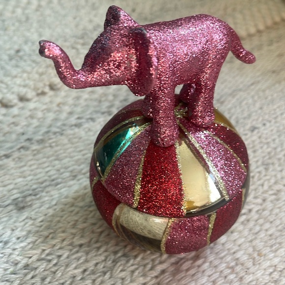 Circus Elephant Candle from Anthropologie - Picture 2 of 6